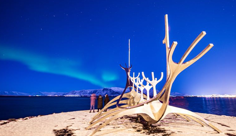 ​​Best Solo Travel Destinations​​ ​​#7: Iceland​