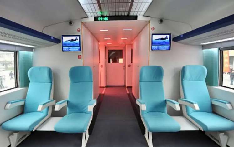 How to Ride the Shanghai Maglev Train