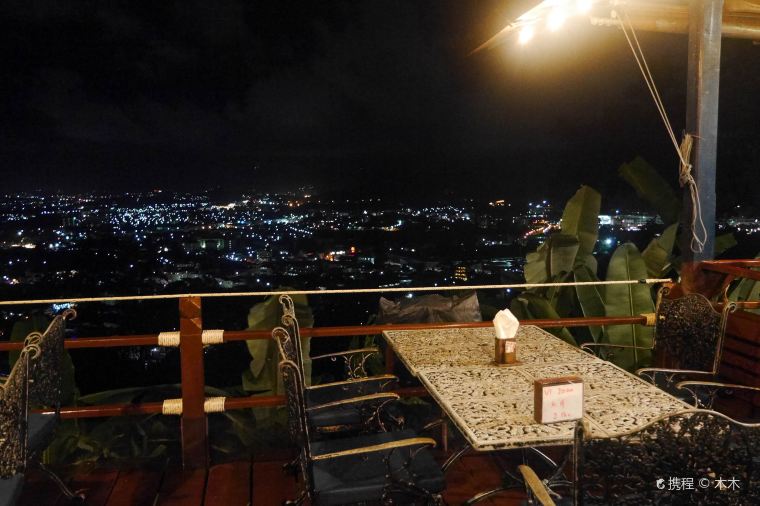 トゥンカ・カフェ（Tunk-Ka Cafe）