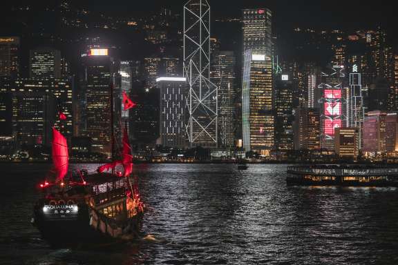 香港夜景スポットへのアクセス方法と交通ガイド