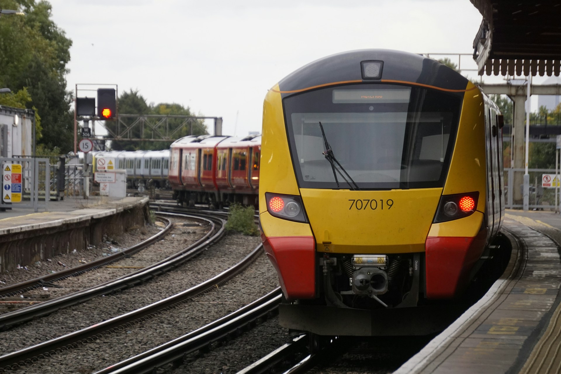 Train vs. bus: What’s the best option for the school run?