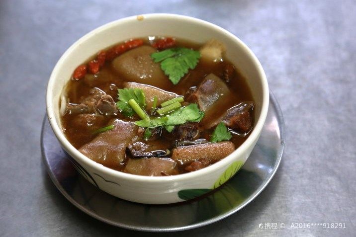 ワッタナーパーニット（Wattana Panich）