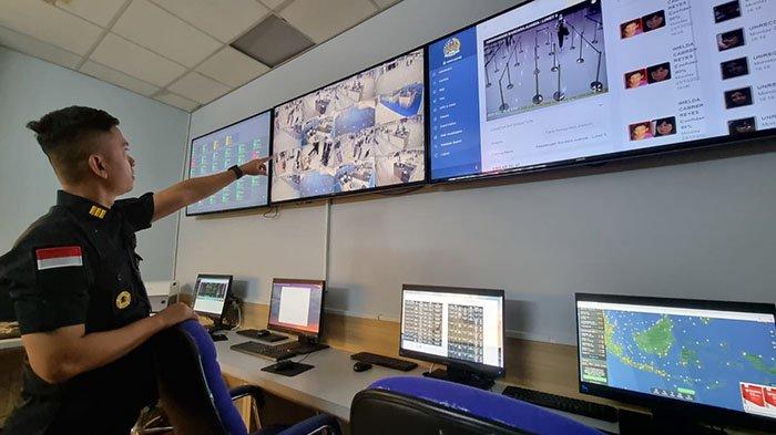 Hubungi Petugas Keamanan atau Imigrasi