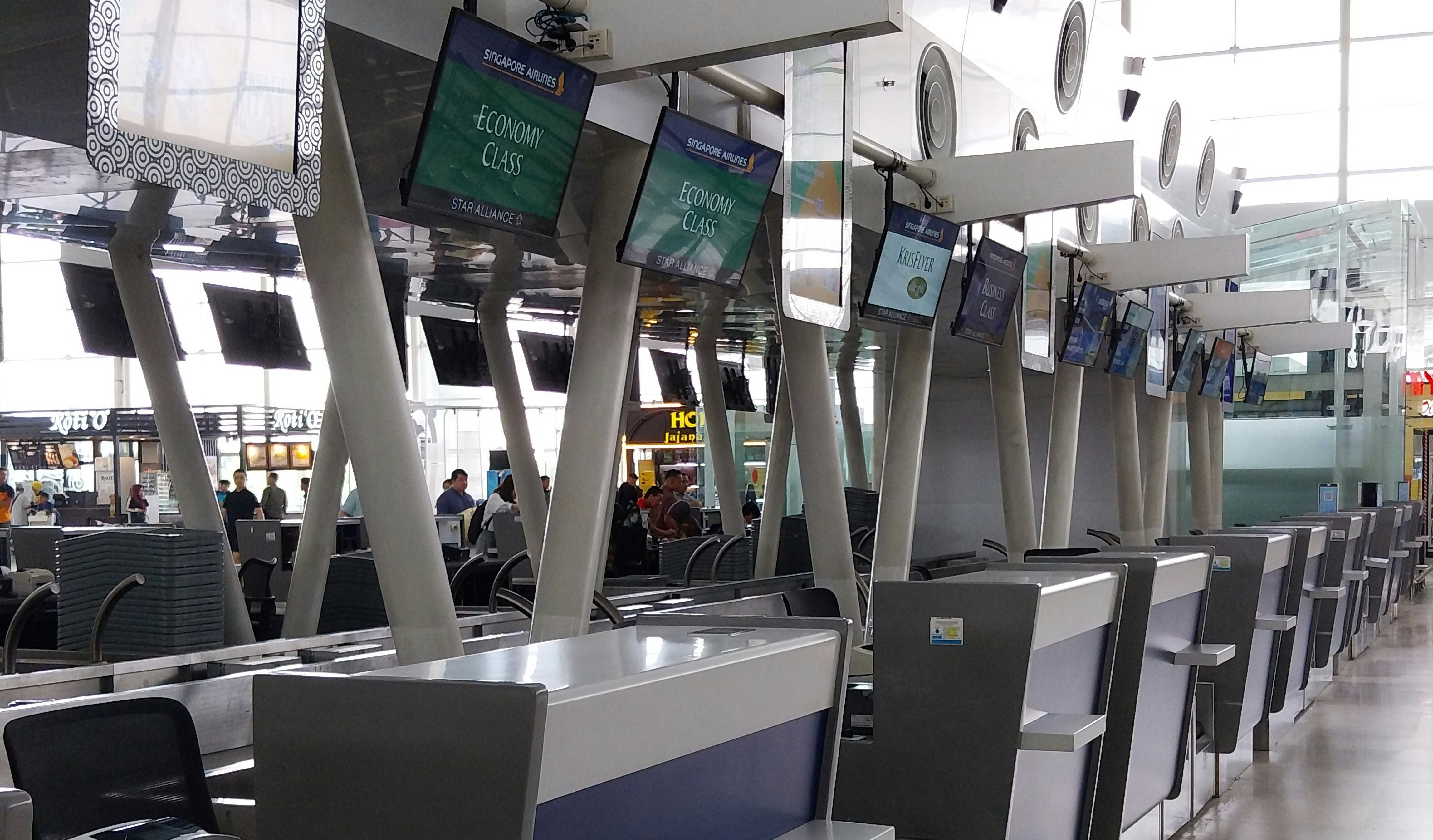 Регистрация на стойке (Airport Counter): за сколько заранее приезжать с багажом?