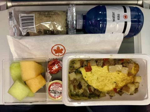 エア・カナダの機内食メニュー