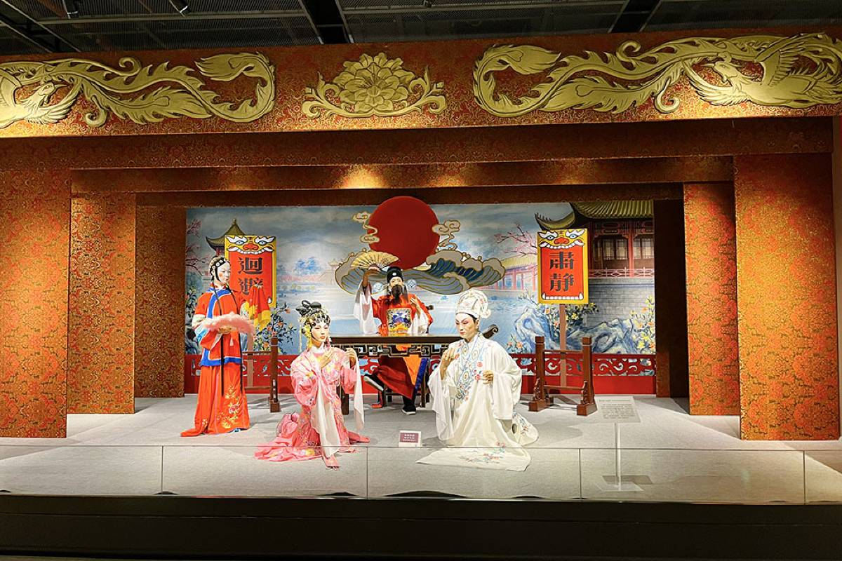 10. Experience a Traditional Cantonese Opera at Litchi Bay