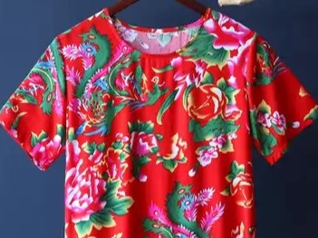“Big Floral Winter Coat” T-Shirt