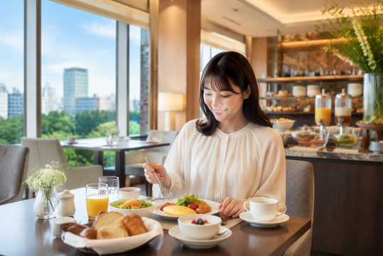 ホテル朝食の日本人