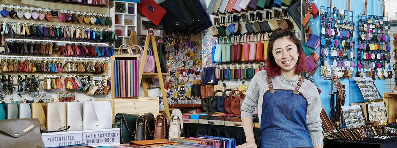 Shopping at the Winter Night Market: Artisan Finds & Unique Gifts