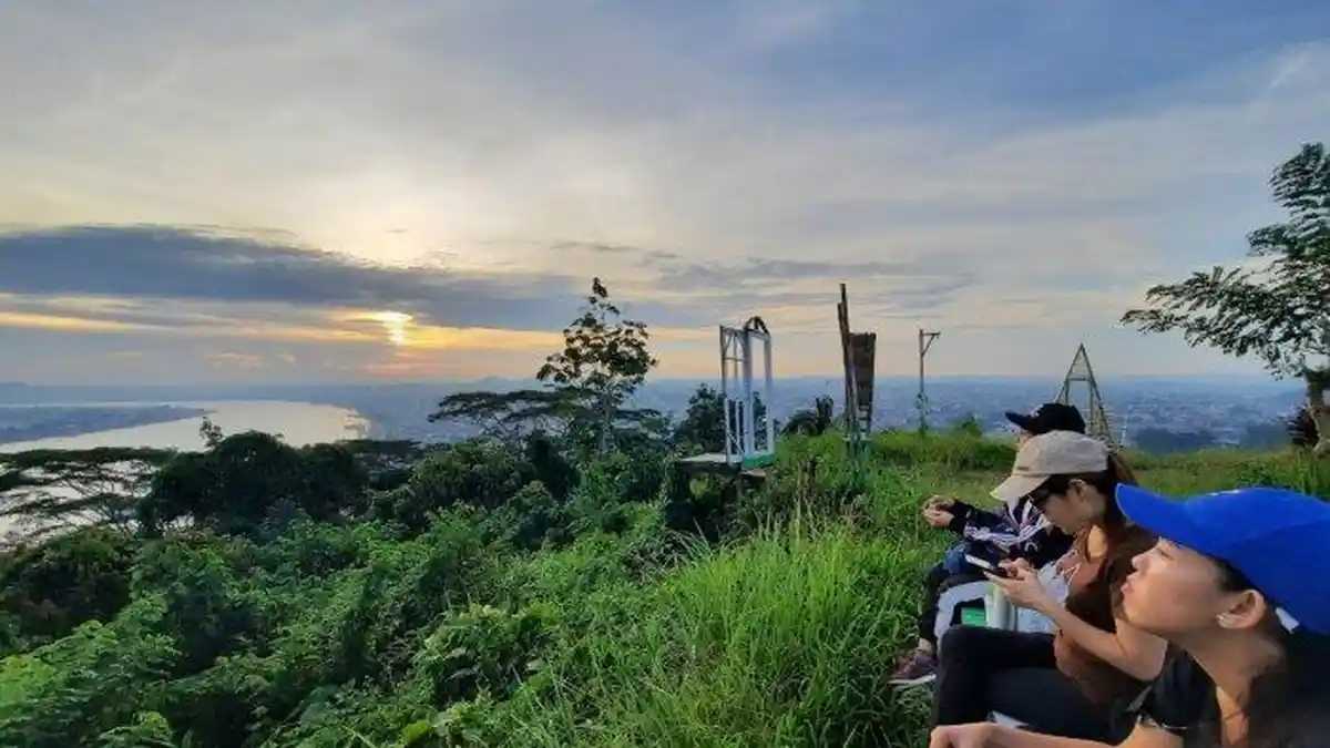 Puncak Steling
