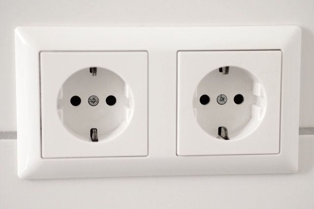 韓国と日本のコンセント電圧はまったく別物!そのまま使うと危険な理由