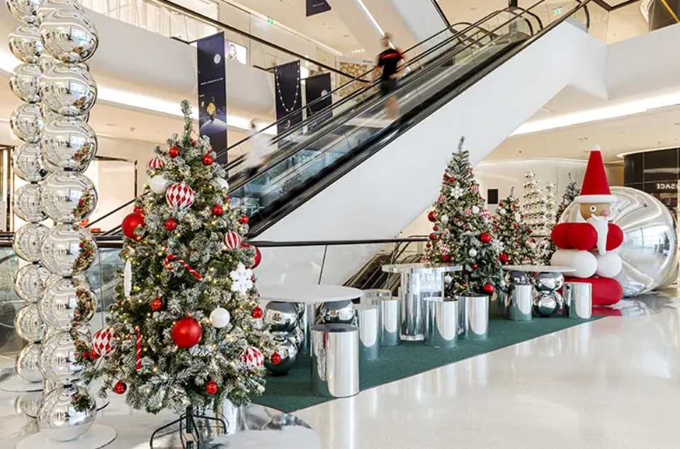 高級ブランドが彩る大人のクリスマス｜セントラルエンバシー