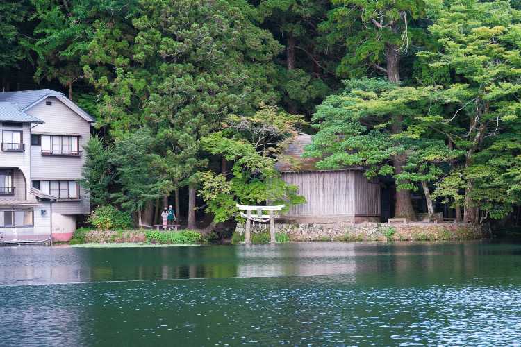 ทะเลสาบคินริน