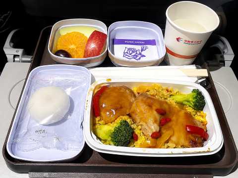 【クラス別】中国東方航空の機内食メニューを比較