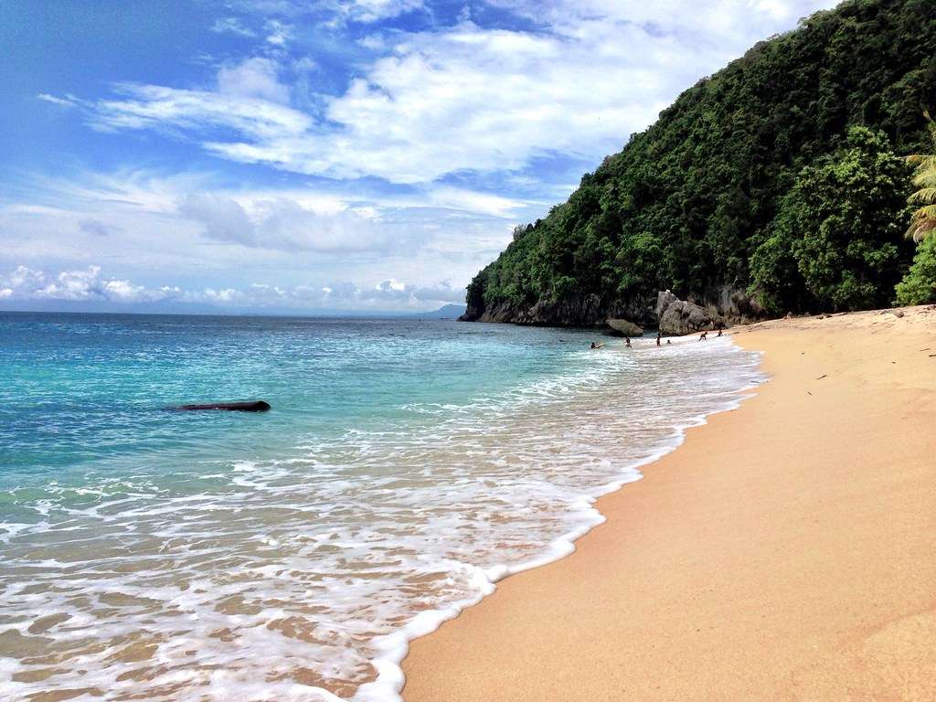 pantai base-g