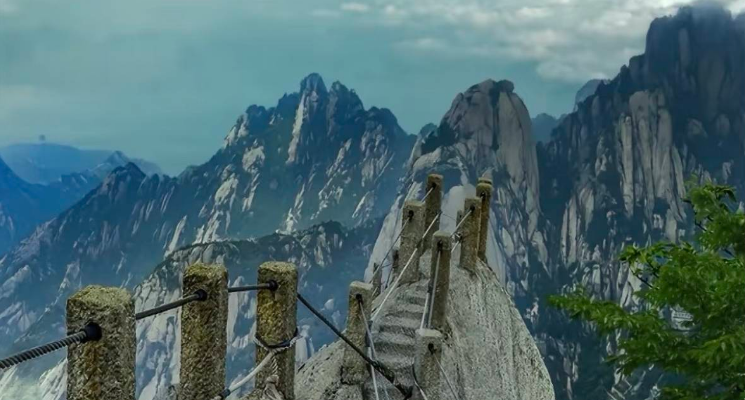 Huangshan Hiking Guide (Trail Difficulty & Hiking Tips)