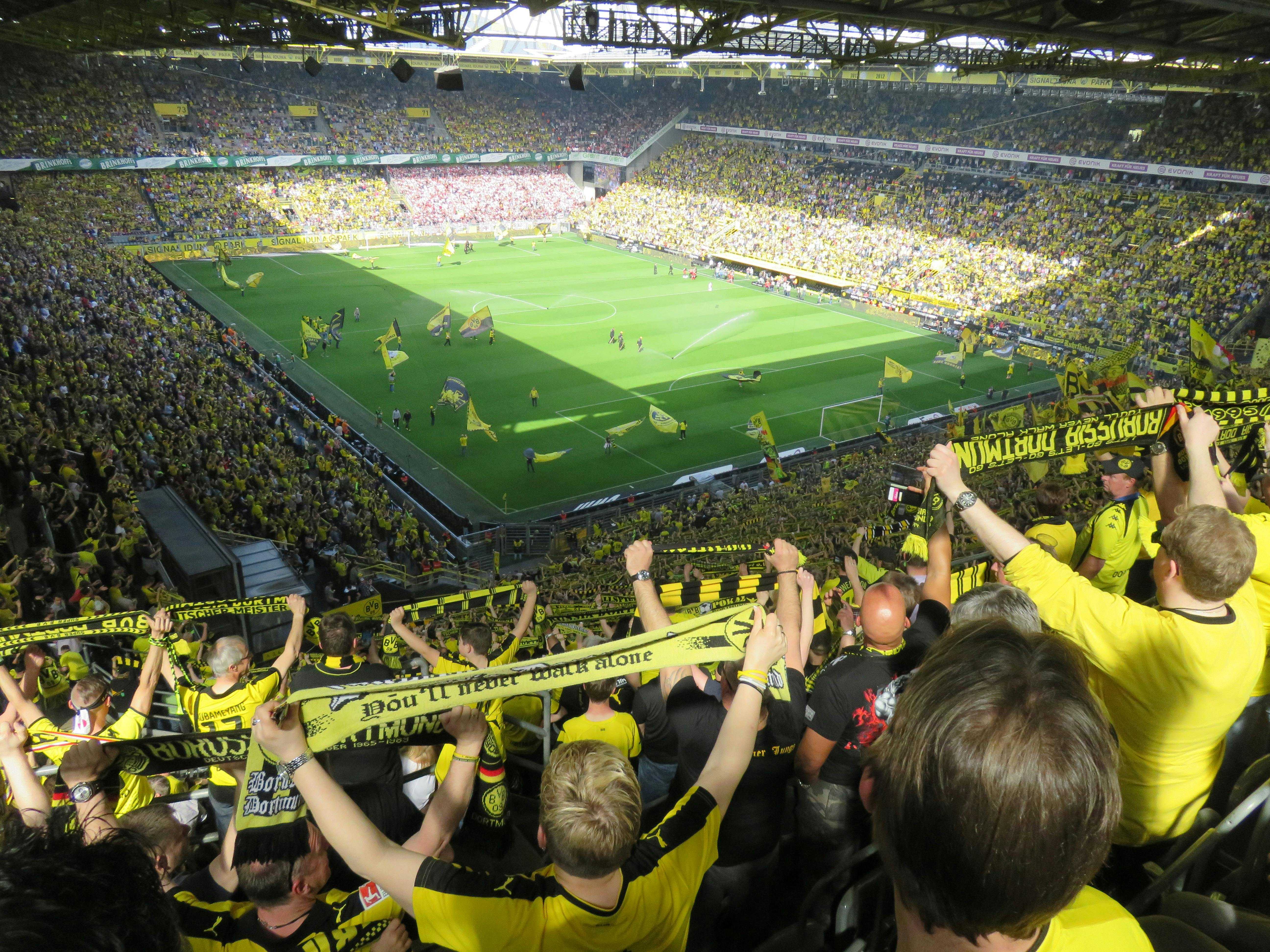 Mit dem Zug von Düsseldorf nach Dortmund