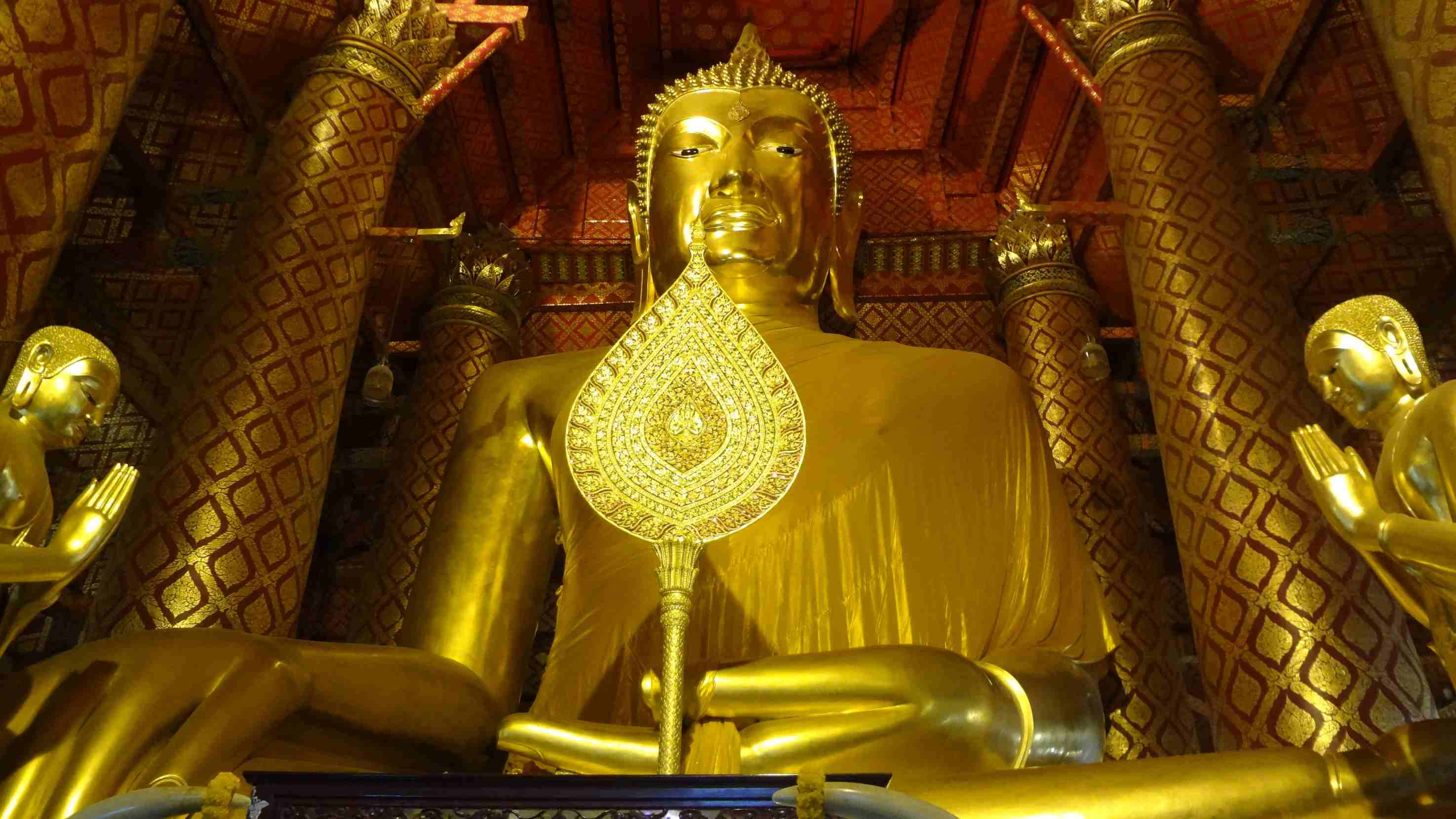 พระพุทธไตรรัตนนายก วัดพนัญเชิงวรวิหาร อยุธยา