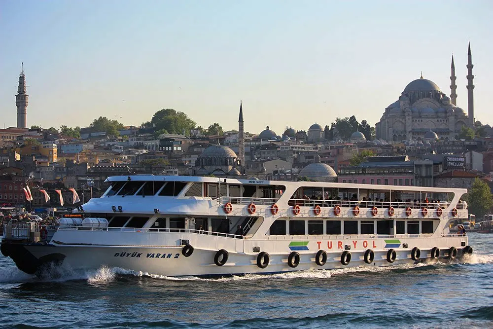 feri Selat Bosphorus