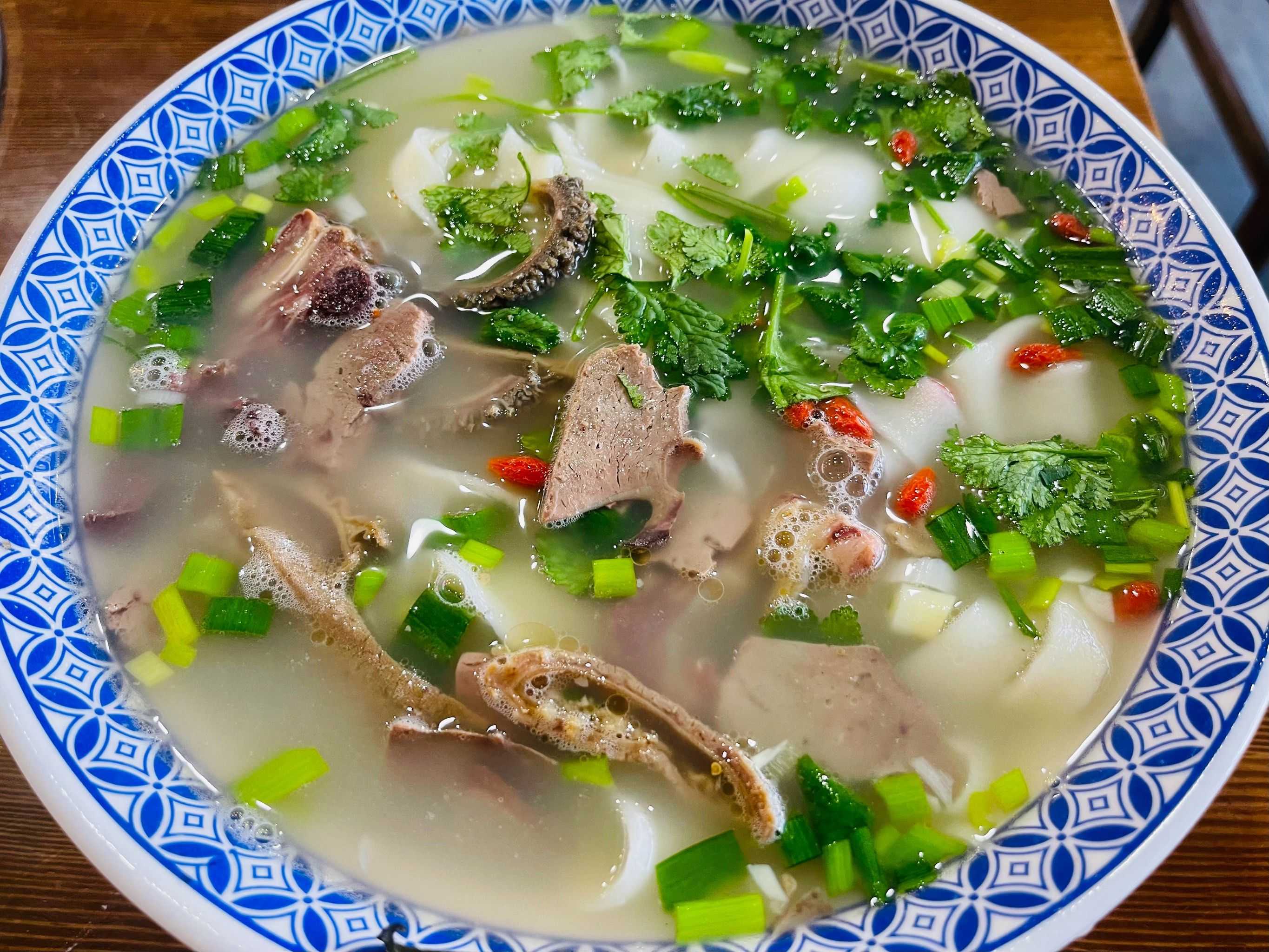 羊肉烩面（ヤンロウホイミェン）