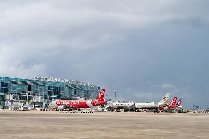 Flight Delay Typhoon