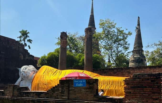 ขอพรวัดหน้าพระเมรุ