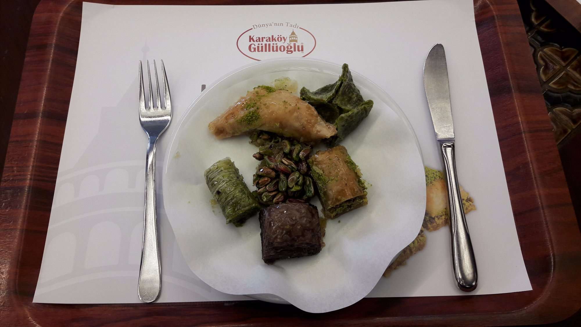 Karaköy Güllüoğlu, Istanbul