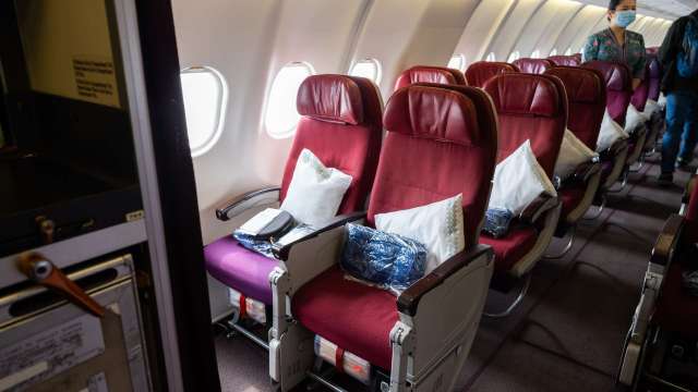 ที่นั่งที่ดีที่สุดบนเครื่องบินอยู่ตรงไหน?