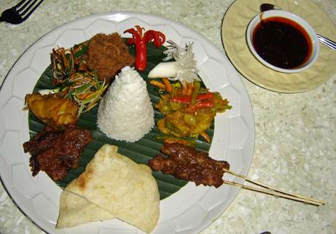 🍢 Sate Lilit Delight at Warung Bambu