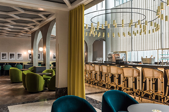 ラウンジや待ち時間の快適さではどっちのパリ空港がいい？