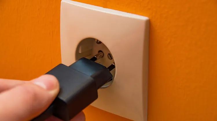 【地域別】タイのコンセントの形状は？