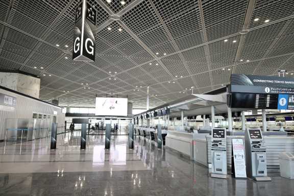 アメリカン航空の無料受託手荷物は座席クラスや会員資格で増える