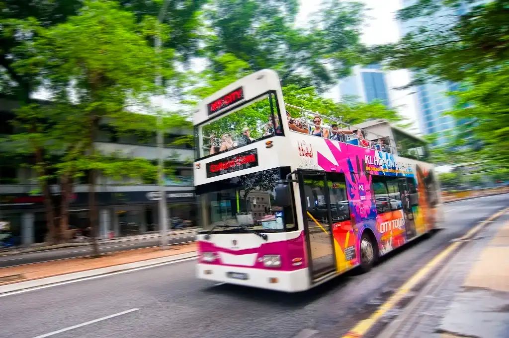 KL Hop-On Hop-Off Ticket攻略：MyKad票价、路线与夜游指南