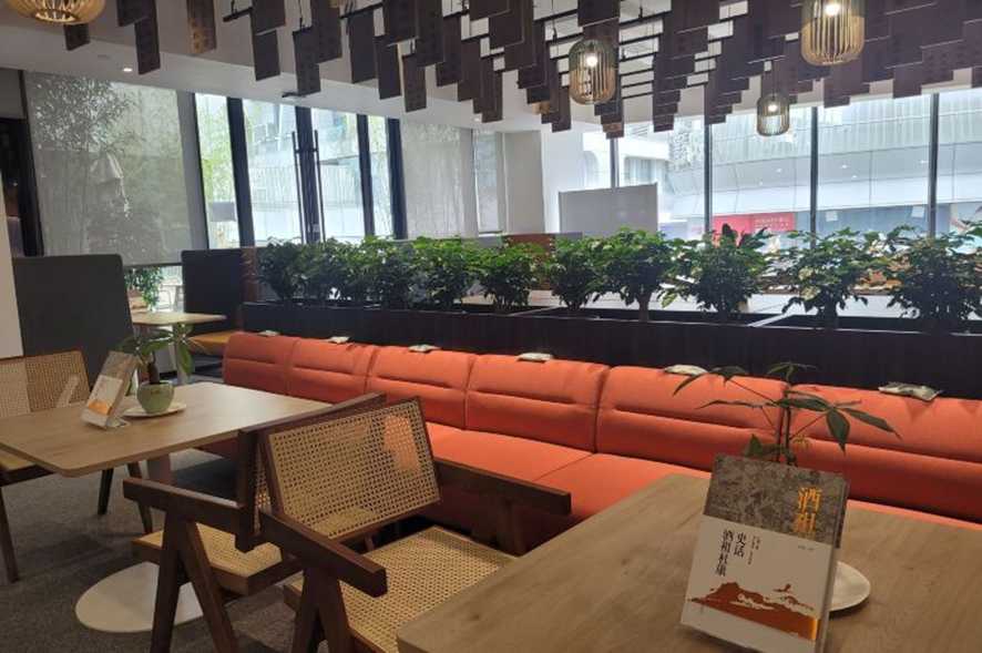 レストランは本場の四川料理を楽しめる