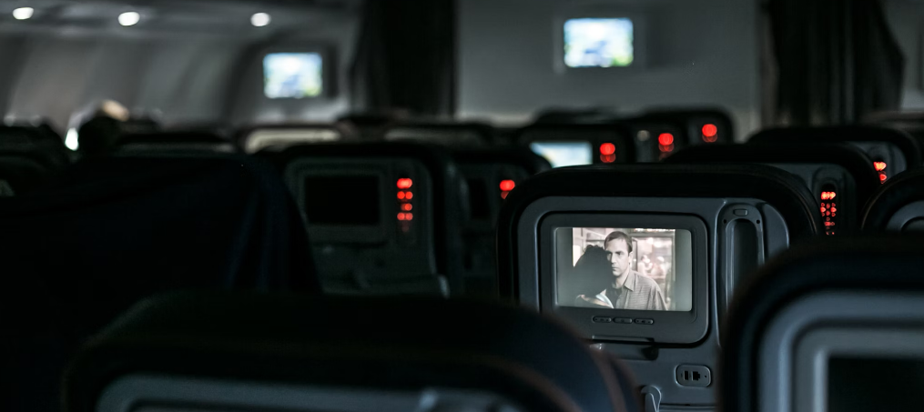 How to Get a Free Upgrade to First Class? (When Flying - At the Airport / Onboard)