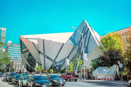 Best Way to Visit the Royal Ontario Museum-Maitreya Buddha