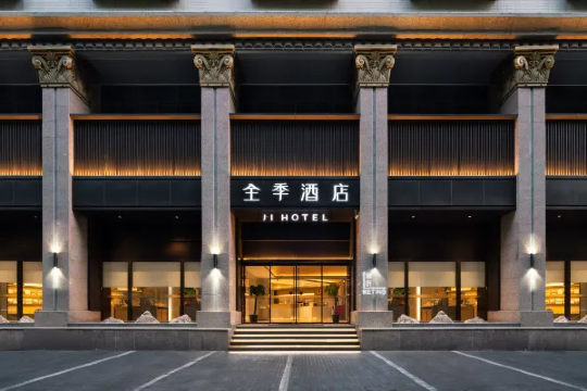 3.Ji Hotel
