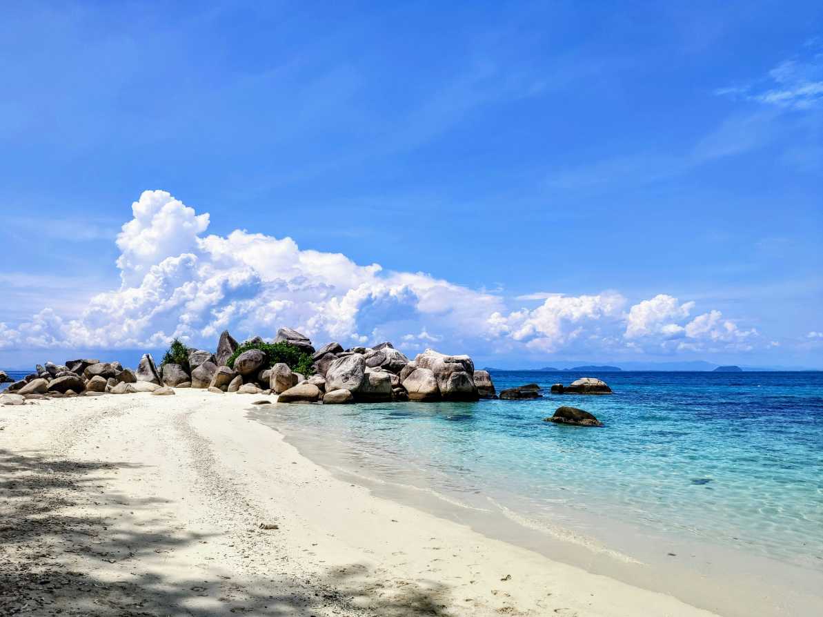 Coral Beach (珊瑚海滩)
