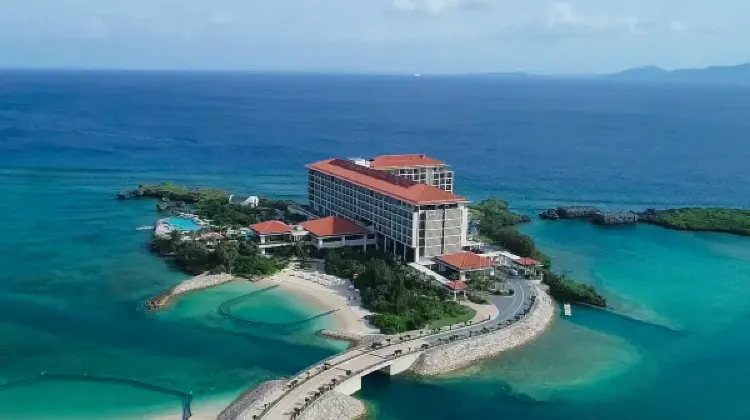 4.ハイアット リージェンシー瀬良垣アイランド沖縄