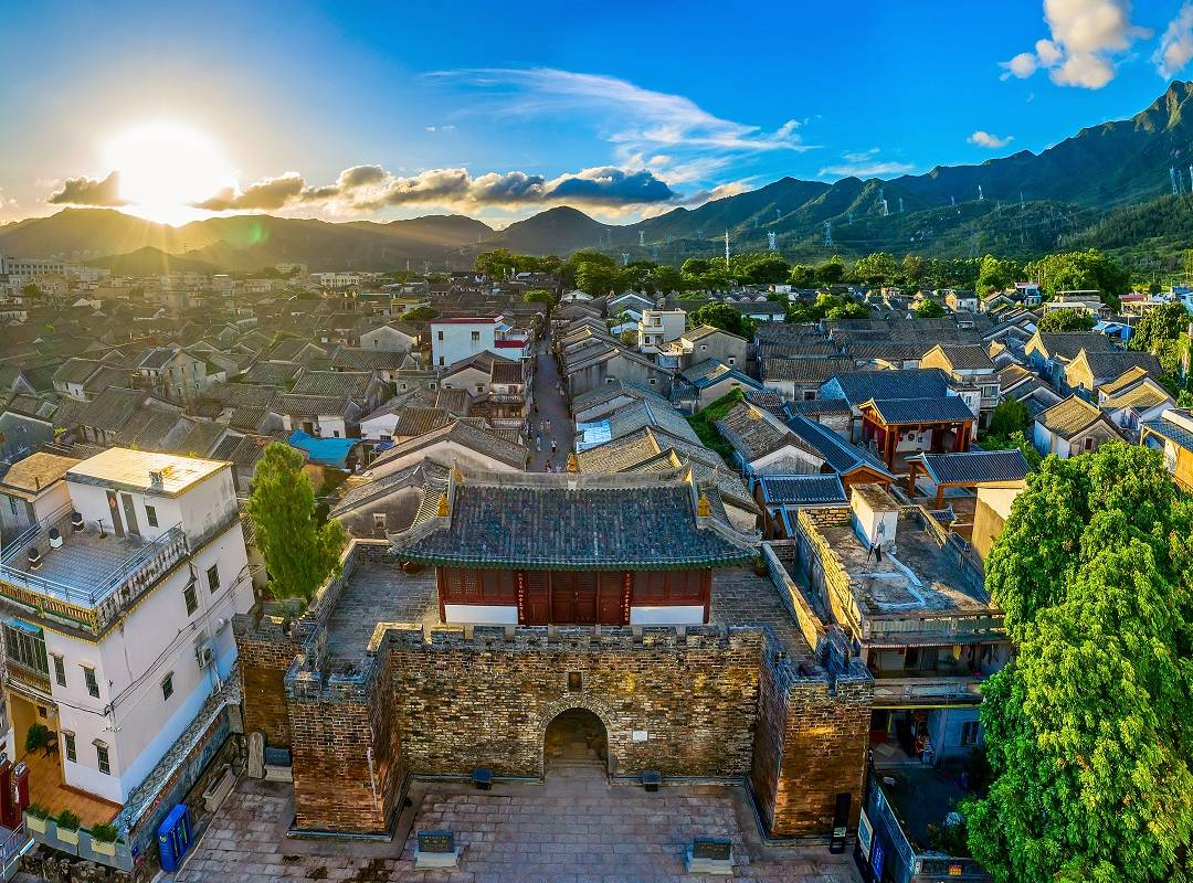 4. Discover the Historical Charm of Dapeng Ancient City 🏰