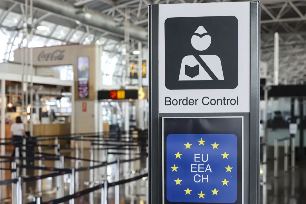 Border Signs