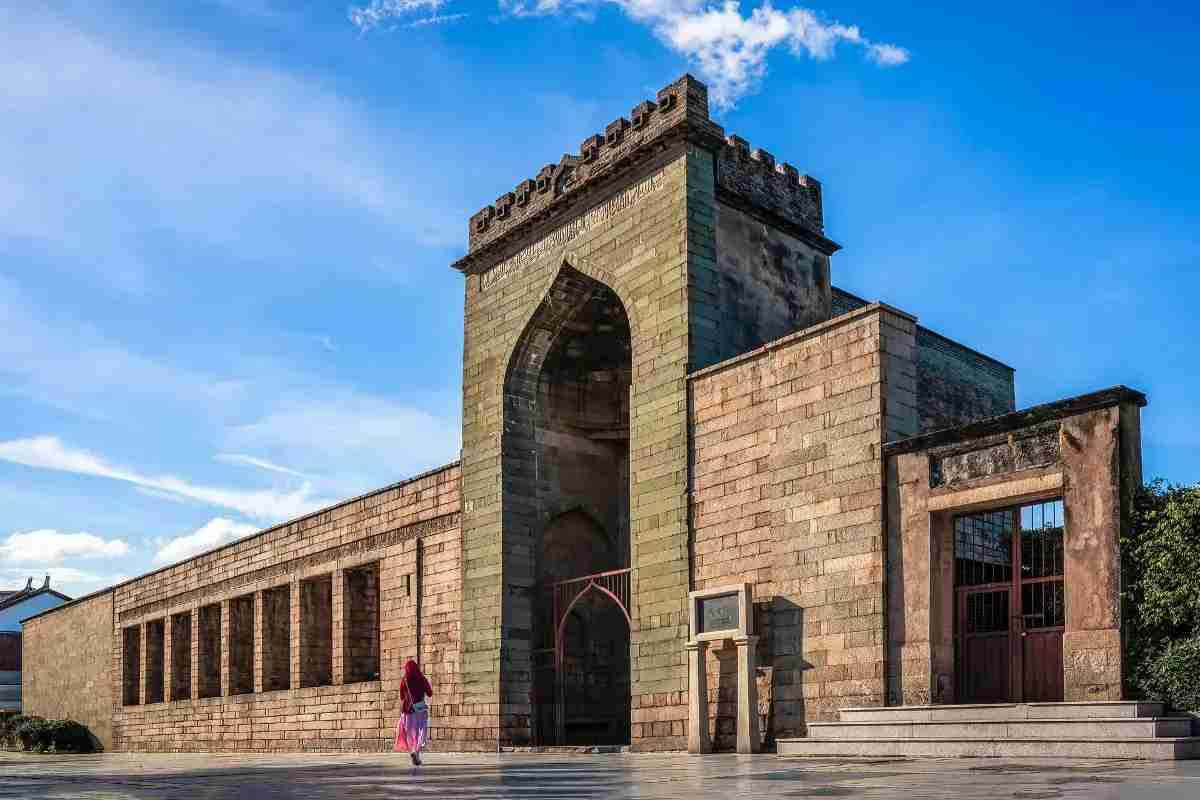 معبد تشينغتشينغ (Qingjing Mosque)