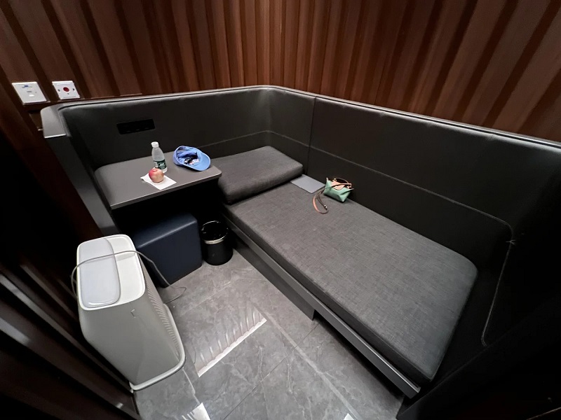 成都天府国際空港の休憩エリア案内