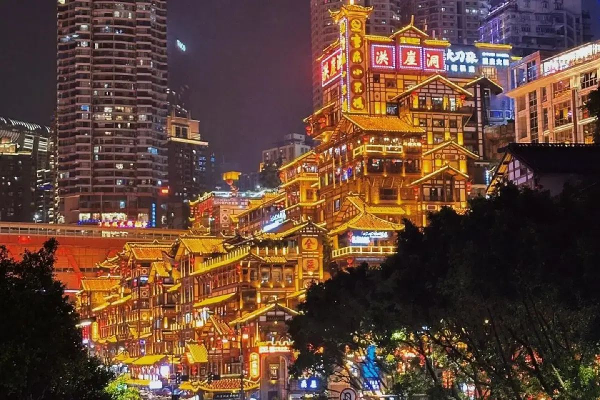 洪崖洞観光のベストタイムはいつ？