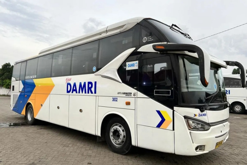 bis damri bandara