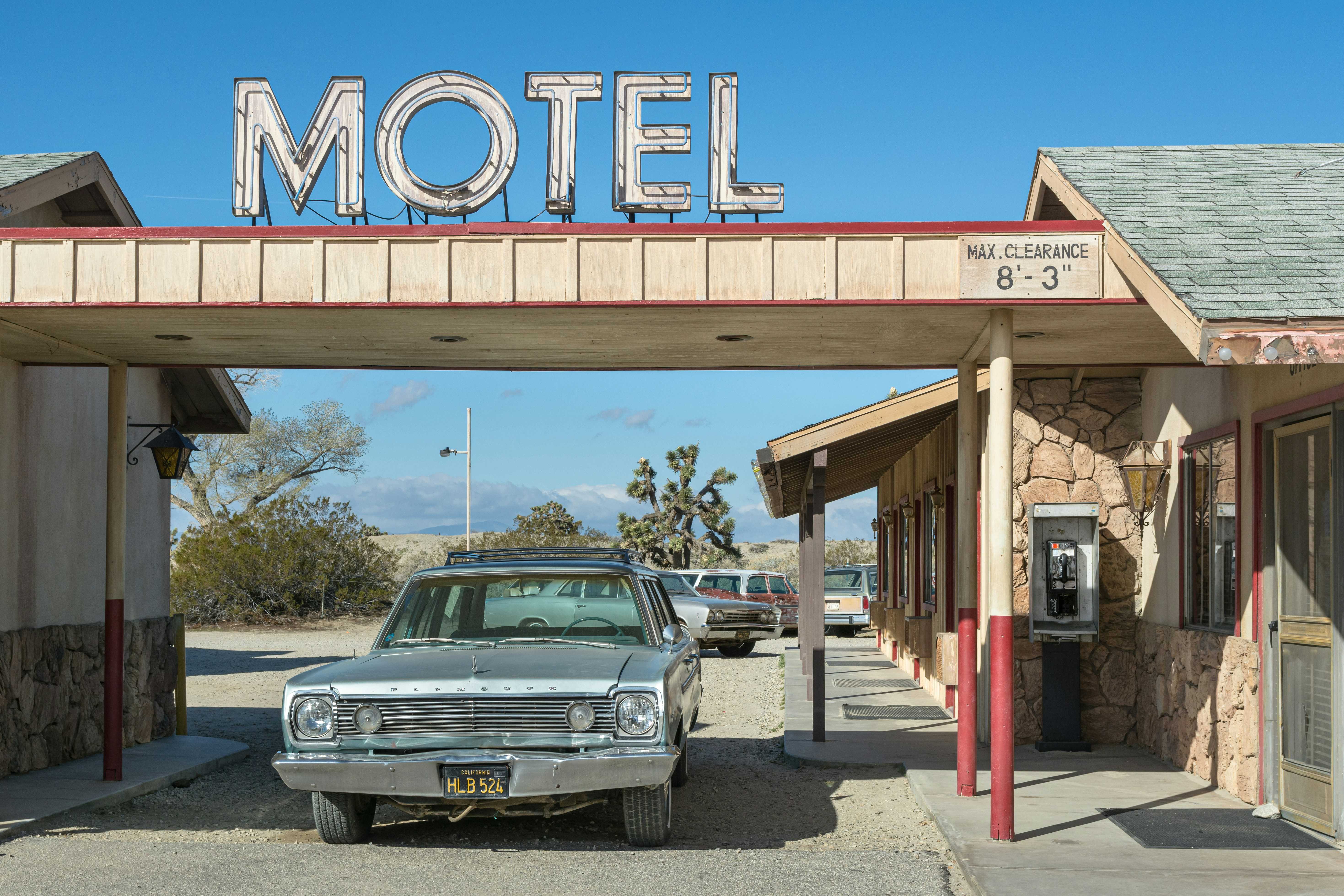 Motel vs Hotel – What Is a Motel?