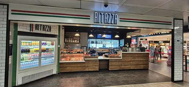 「Cafe Ritazza」などの飲食クレジット店の利用