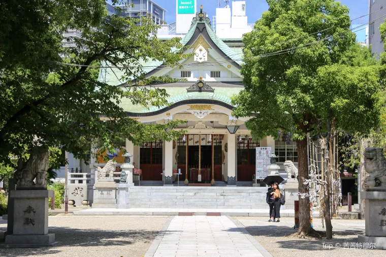 Namba Yasaka Jinja