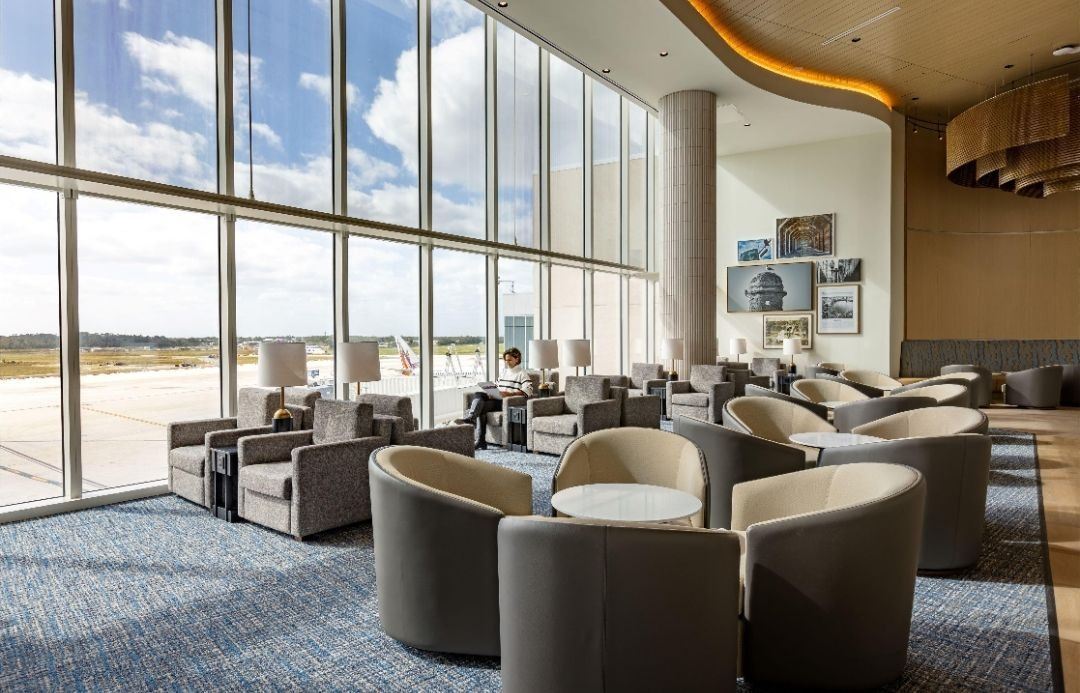 Relaxing at Chengdu Airport: Lounges, Shopping & Free Time