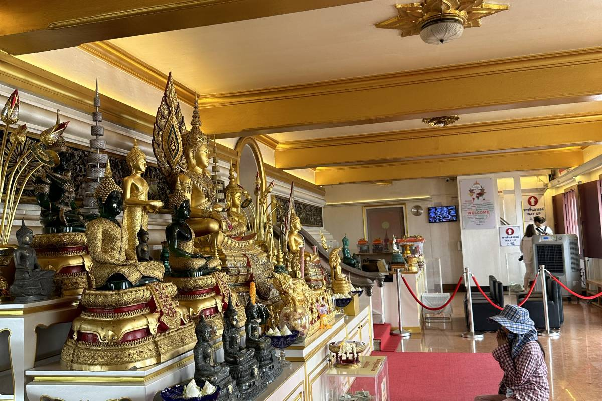 วัดภูเขาทอง